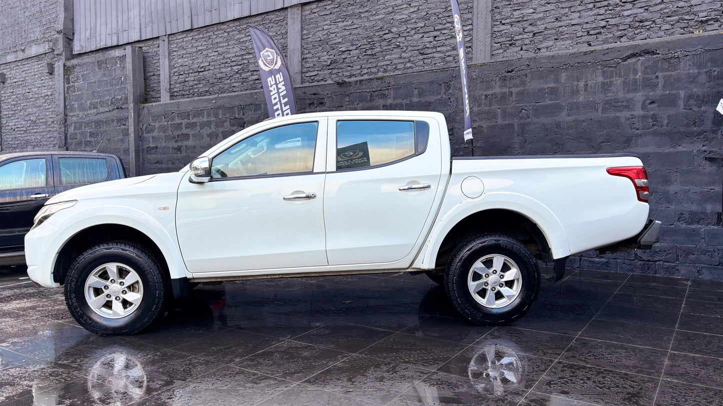 Mitsubishi L200 work