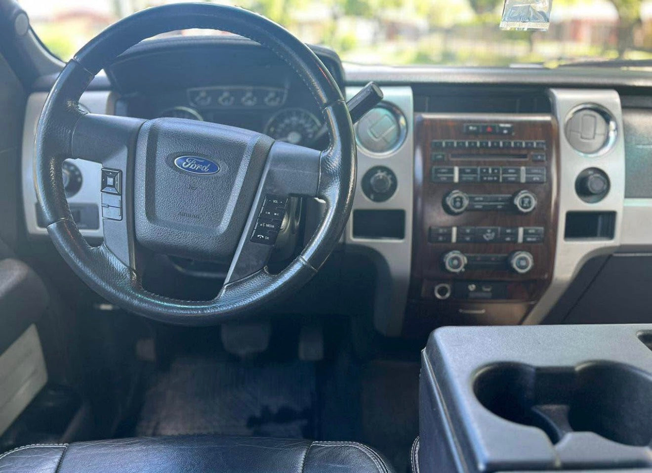 Ford F-150 Lariat 5.0 4x4