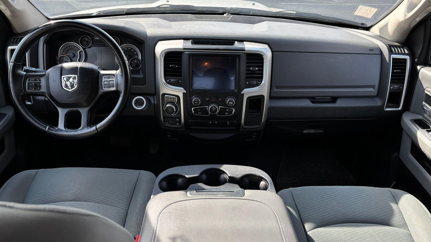Dodge RAM 1500 SLT