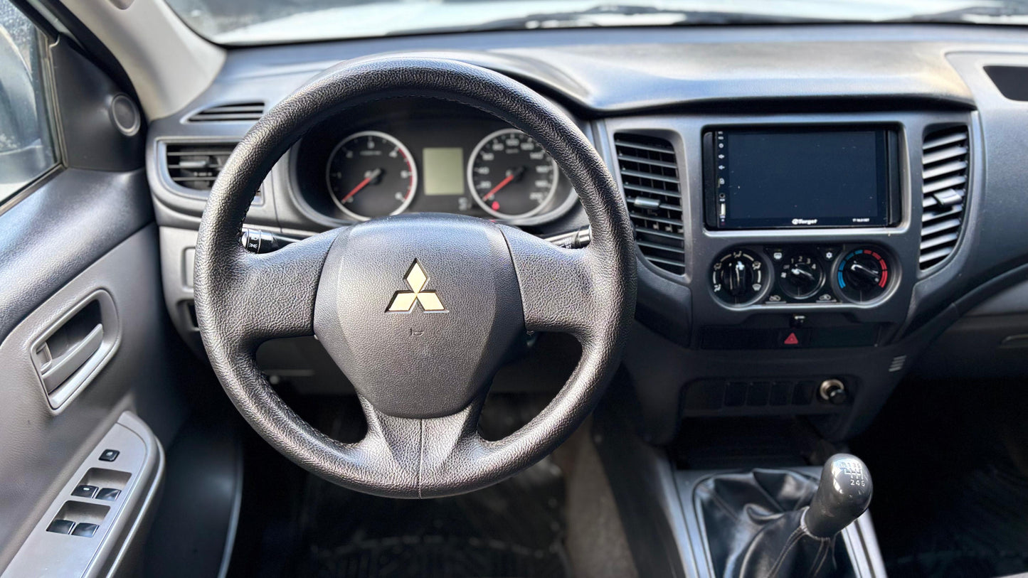 Mitsubishi L200 work