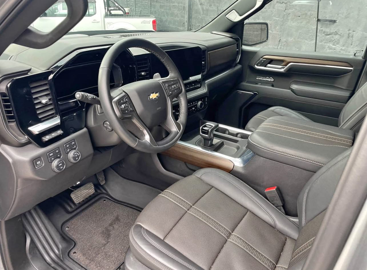 Chevrolet Silverado HIGH COUNTRY