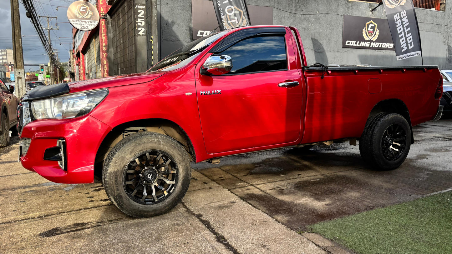 Toyota Hilux DX