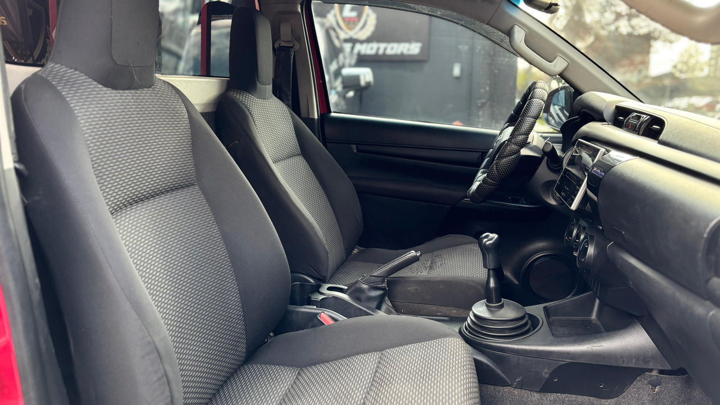 Toyota Hilux DX