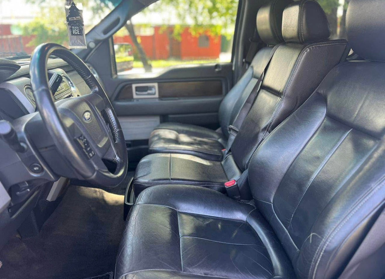 Ford F-150 Lariat 5.0 4x4