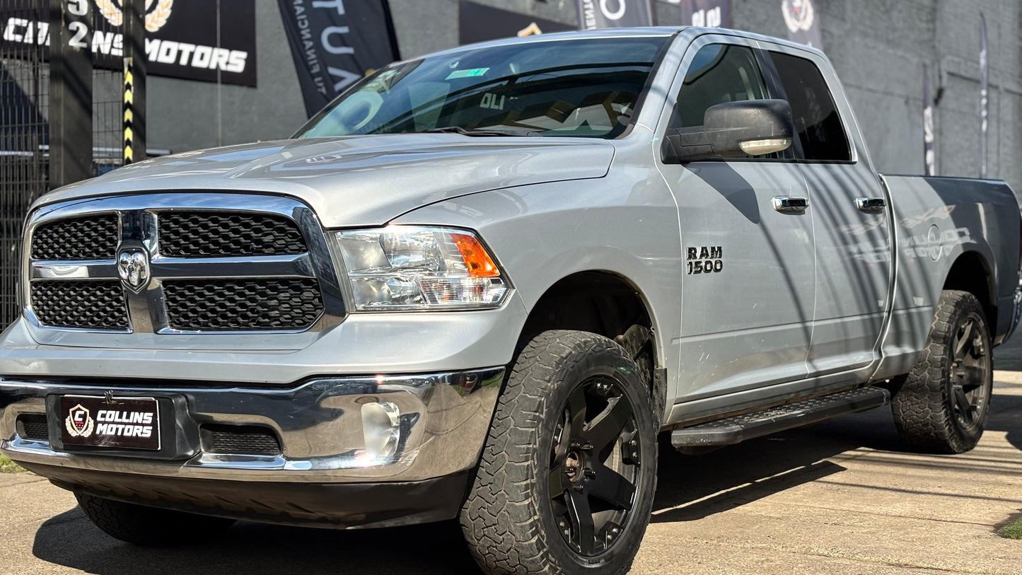 Dodge RAM 1500 SLT