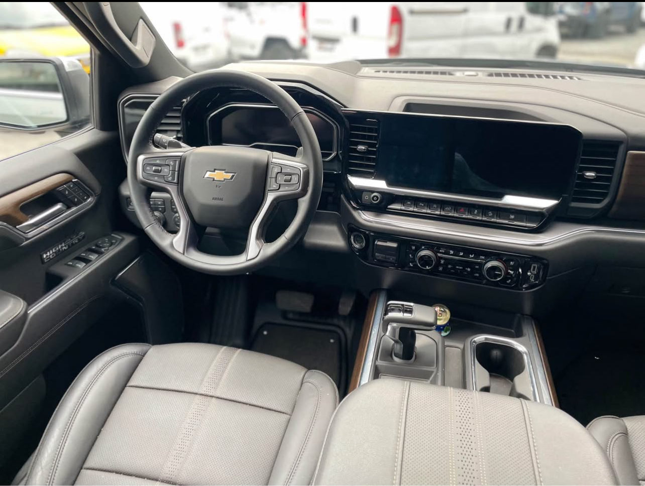 Chevrolet Silverado HIGH COUNTRY