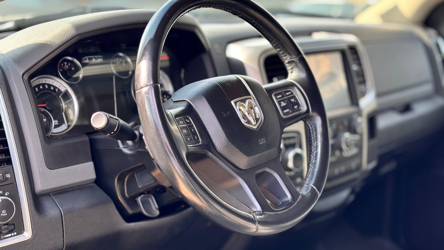 Dodge RAM 1500 SLT
