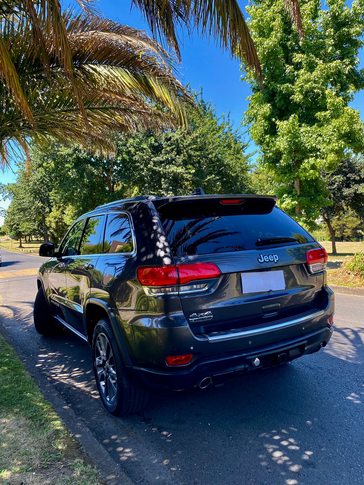 Jeep Grand Cherokee — foto 24 de 38