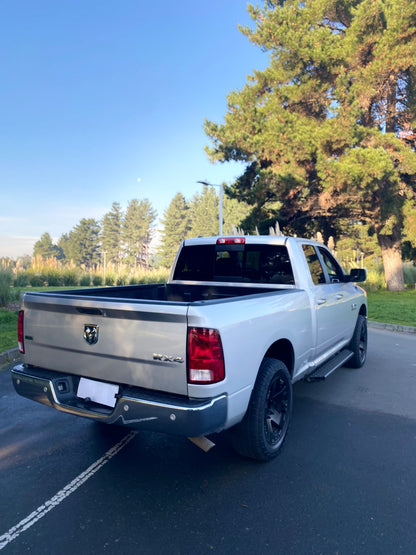 Dodge Ram 1500 SLT