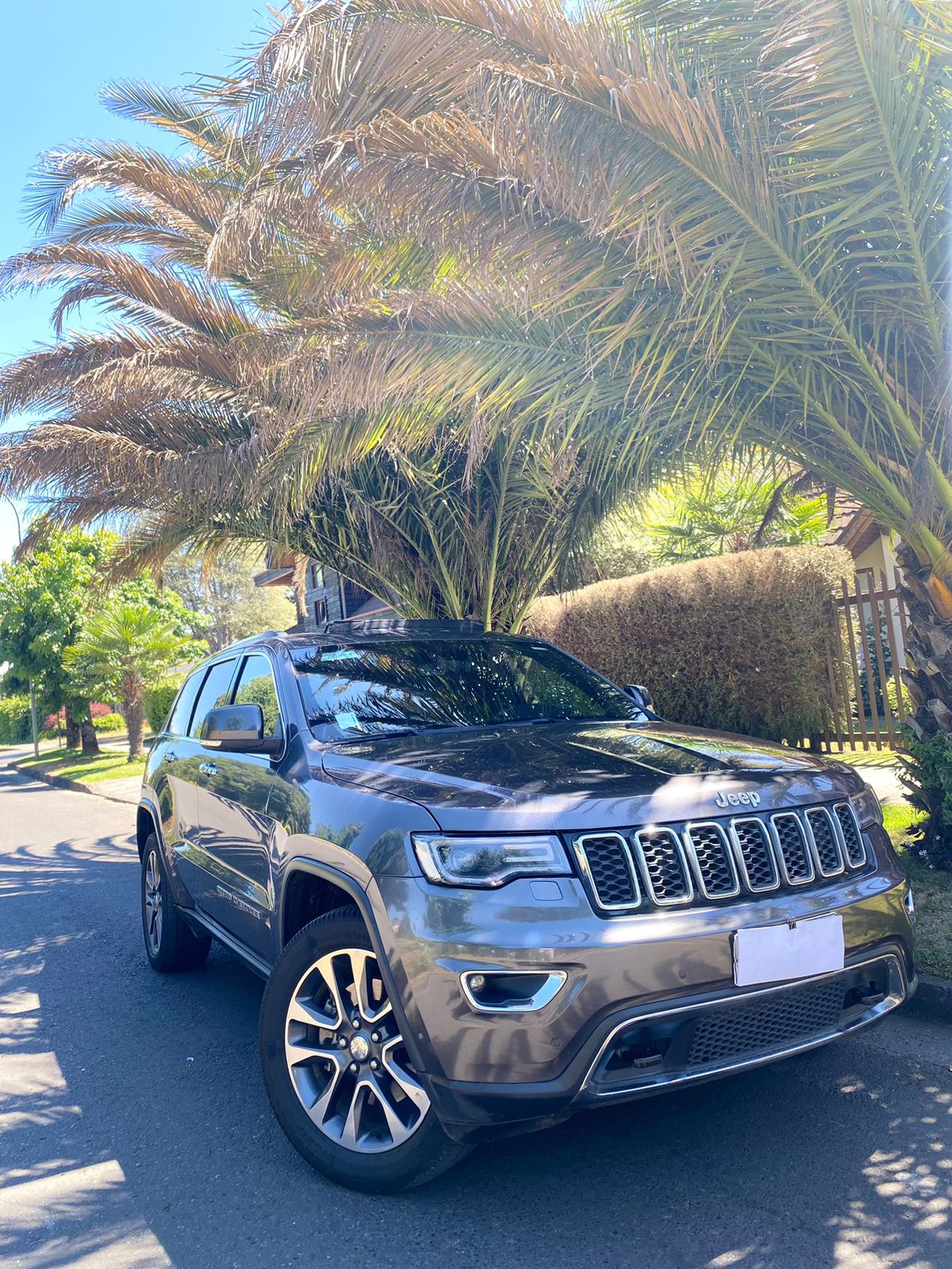 Jeep Grand Cherokee — foto 22 de 38